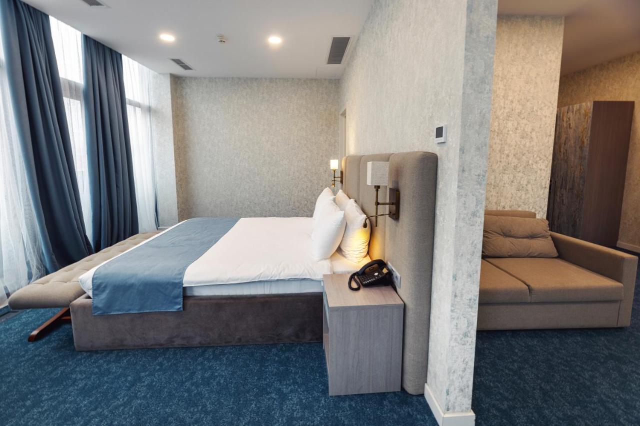 Meta Business Hotel By King David Tbilisi Esterno foto